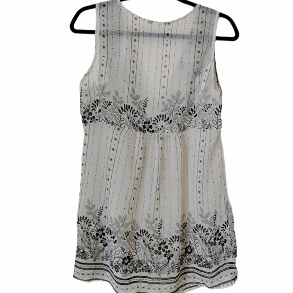 Women's Sheer Floral tank top Blouse - Picture 2 of 5